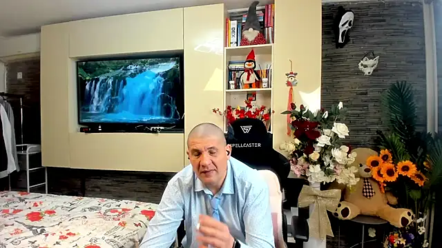 SpartacusDaddy48 online show from April 29, 10:30 am