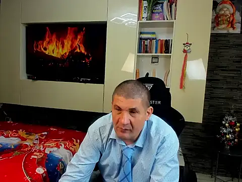 SpartacusDaddy48 online show from January 12, 1:18 pm