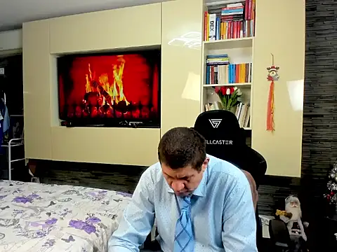 SpartacusDaddy48 online show from February 9, 4:05 pm