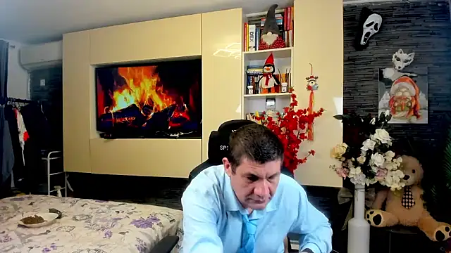 SpartacusDaddy48 online show from March 27, 1:14 am