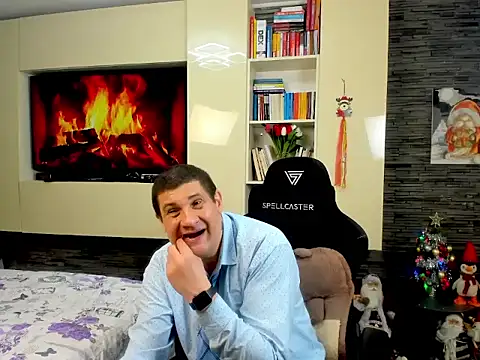 SpartacusDaddy48 online show from February 12, 5:45 pm