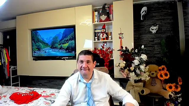 SpartacusDaddy48 online show from May 30, 2:18 am