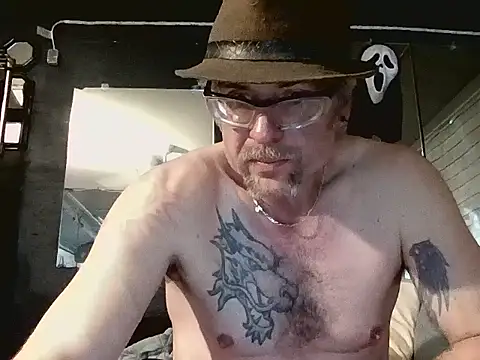 Snapshot of Billysch@xh chatting on February 15, 2:34 am Billyschxh online show from February 15, 2:34 am