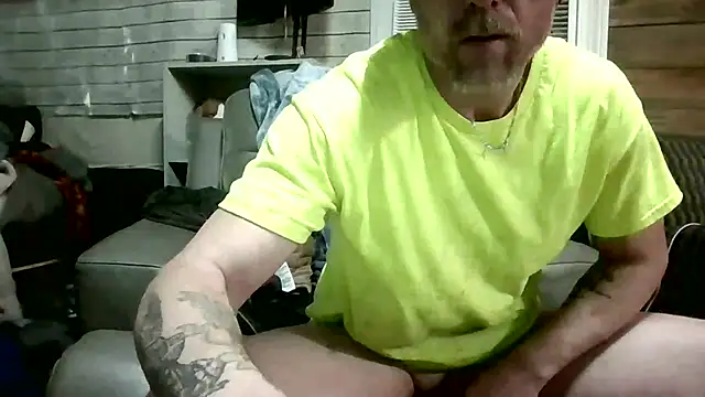 Snapshot of Billysch@xh chatting on February 28, 12:32 am Billyschxh online show from February 28, 12:32 am