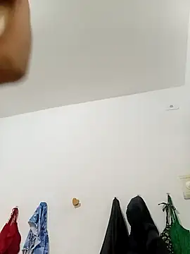 flavinhasensual online show from May 13, 12:56 pm