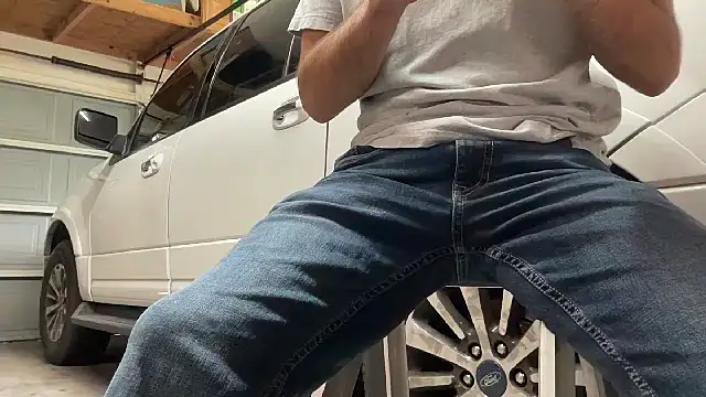 HorneyCowboy154 online show from September 13, 4:51 pm