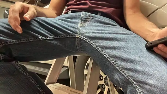 HorneyCowboy154 online show from March 22, 9:49 pm