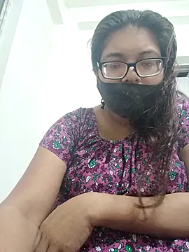 Snapshot of Elie_couple143 chatting on October 29, 6:40 pm Elie couple143 online show from October 29, 6:40 pm