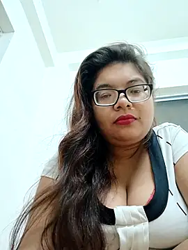 Snapshot of Elie_couple143 chatting on December 16, 8:35 pm Elie couple143 online show from December 16, 8:35 pm