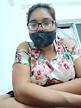 Snapshot of Elie_couple143 chatting on October 22, 6:40 pm Elie couple143 online show from October 22, 6:40 pm