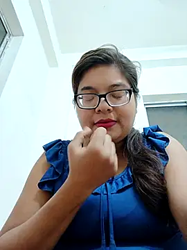 Snapshot of Elie_couple143 chatting on December 5, 5:22 pm Elie couple143 online show from December 5, 5:22 pm