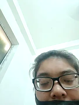 Snapshot of Elie_couple143 chatting on November 12, 6:50 am Elie couple143 online show from November 12, 6:50 am