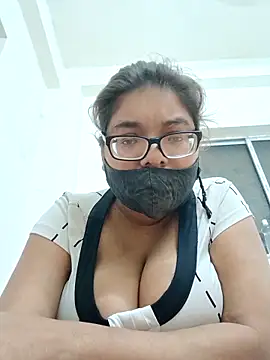 Snapshot of Elie_couple143 chatting on November 13, 6:34 pm Elie couple143 online show from November 13, 6:34 pm