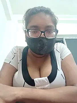 Snapshot of Elie_couple143 chatting on October 1, 6:01 pm Elie couple143 online show from October 1, 6:01 pm