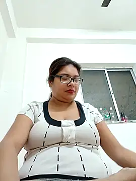 Snapshot of Elie_couple143 chatting on November 29, 12:00 am Elie couple143 online show from November 29, 12:00 am