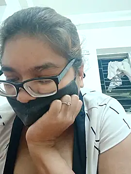 Snapshot of Elie_couple143 chatting on September 27, 4:24 pm Elie couple143 online show from September 27, 4:24 pm