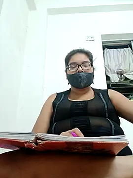 Snapshot of Elie_couple143 chatting on October 18, 6:32 pm Elie couple143 online show from October 18, 6:32 pm