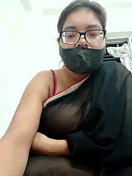 Snapshot of Elie_couple143 chatting on October 3, 8:21 pm Elie couple143 online show from October 3, 8:21 pm