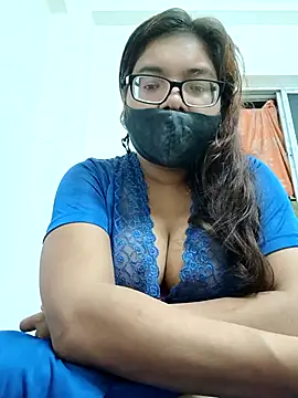 Snapshot of Elie_couple143 chatting on October 19, 6:43 pm Elie couple143 online show from October 19, 6:43 pm