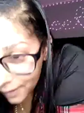 Snapshot of sweetnjuicyyy chatting on November 8, 7:01 am sweetnjuicyyy online show from November 8, 7:01 am