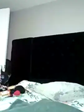 Snapshot of sweetnjuicyyy chatting on October 29, 7:18 am sweetnjuicyyy online show from October 29, 7:18 am