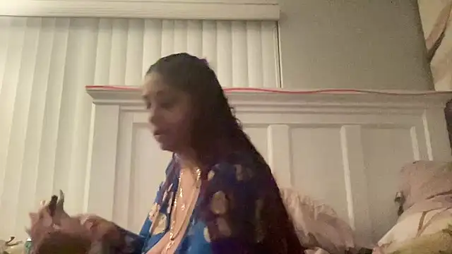 Snapshot of sweetnjuicyyy chatting on September 11, 3:17 am sweetnjuicyyy online show from September 11, 3:17 am