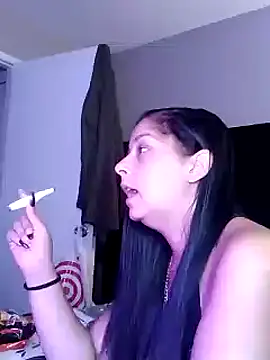 Snapshot of sweetnjuicyyy chatting on November 6, 7:23 am sweetnjuicyyy online show from November 6, 7:23 am