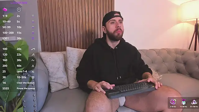 Maximo Wolff online show from April 12, 9:01 am