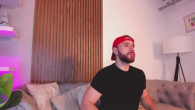 Maximo Wolff online show from April 20, 9:38 pm