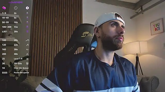 Maximo Wolff online show from March 24, 7:58 pm