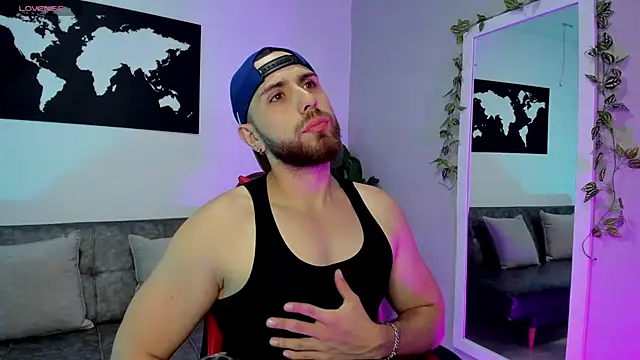 Maximo Wolff online show from December 2, 7:15 pm