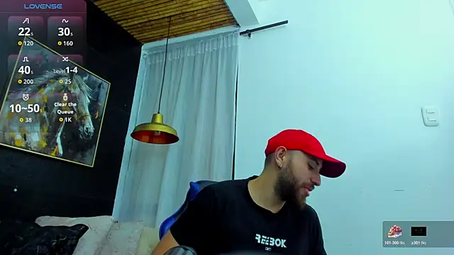 Maximo Wolff online show from November 5, 8:12 pm