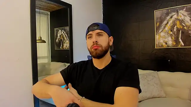 Maximo Wolff online show from October 7, 7:59 pm