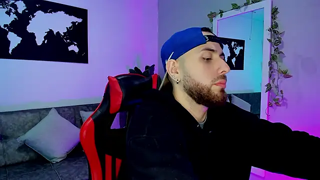 Maximo Wolff online show from November 27, 7:36 pm