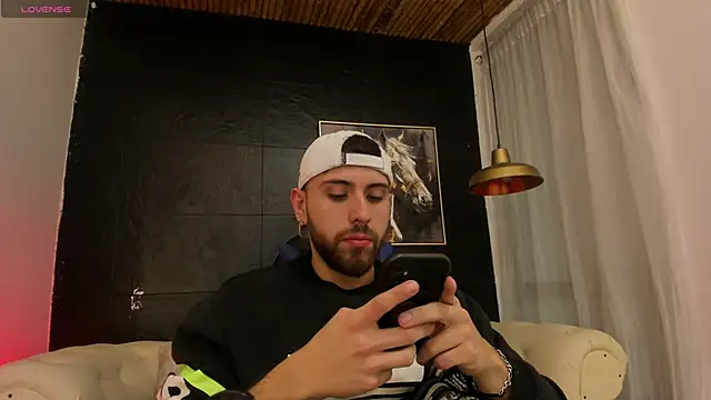 Maximo Wolff online show from October 15, 8:06 pm