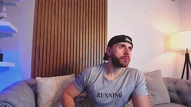 Maximo Wolff online show from March 30, 1:18 am