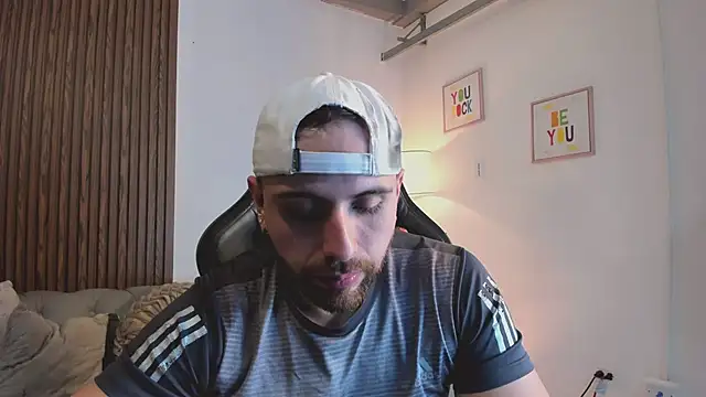 Maximo Wolff online show from February 14, 8:31 pm