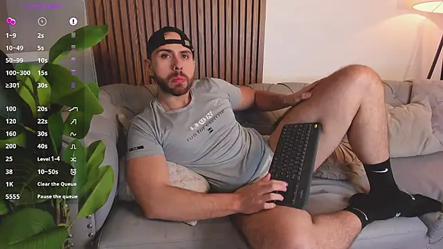 Maximo Wolff online show from March 20, 1:23 pm