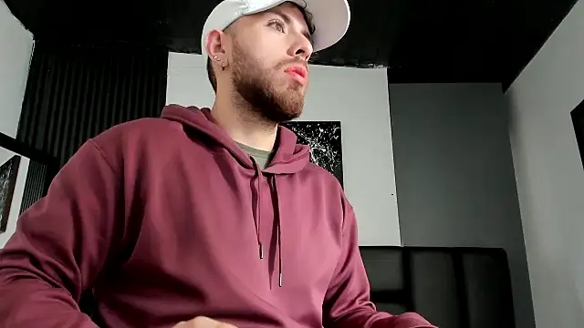 Maximo Wolff online show from September 26, 8:05 pm