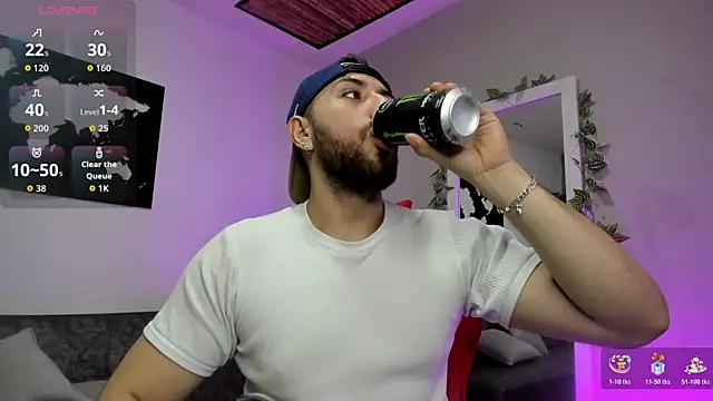 Maximo Wolff online show from December 15, 8:14 pm