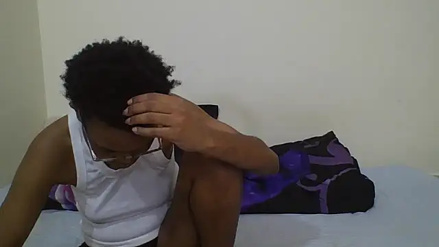 Miss-Hennessy online show from October 4, 8:21 pm