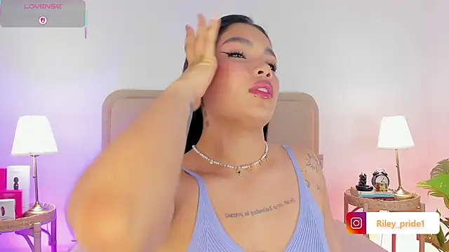 Cutie Riley online show from September 23, 11:39 am