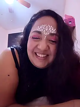 Snapshot of Caroomoom27 chatting on November 4, 2:15 am Caroomoom27 online show from November 4, 2:15 am