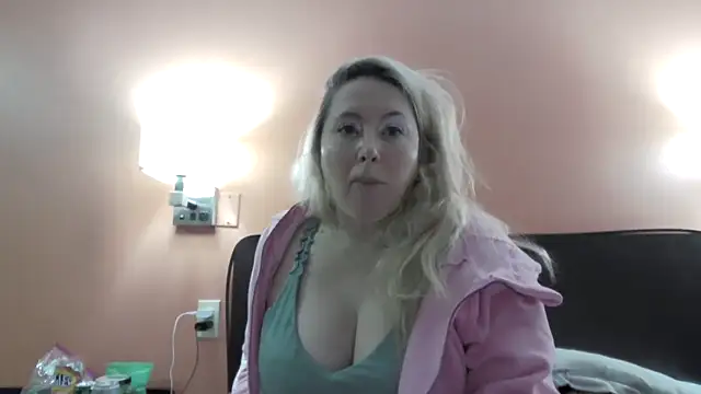 BigBoobsBlair online show from December 16, 8:24 pm