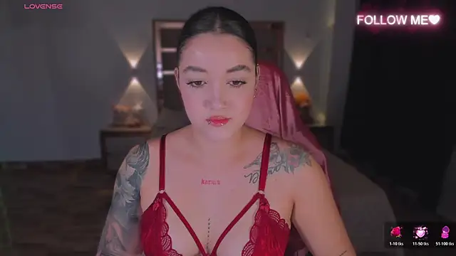 Snapshot of lunaarose chatting on November 27, 12:44 am lunaarose online show from November 27, 12:44 am