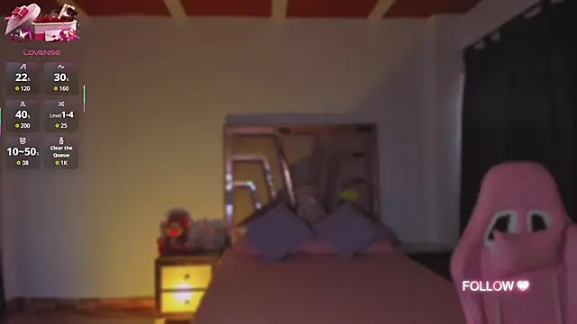 Snapshot of lunaarose chatting on October 27, 4:08 pm lunaarose online show from October 27, 4:08 pm