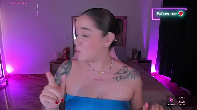 lunaarose online show from May 8, 4:05 am