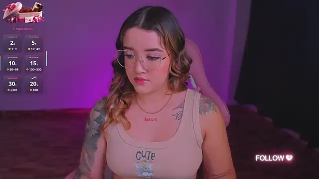 lunaarose online show from September 23, 4:30 am