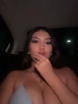 mia noir online show from April 5, 12:39 am