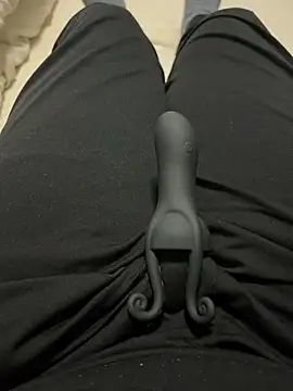 I SHO0106 online show from December 3, 10:25 am